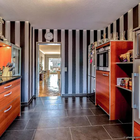 Apartment Parkave I Kölner Süden I 100 Qm I 3 I 2 Bath I Parking *